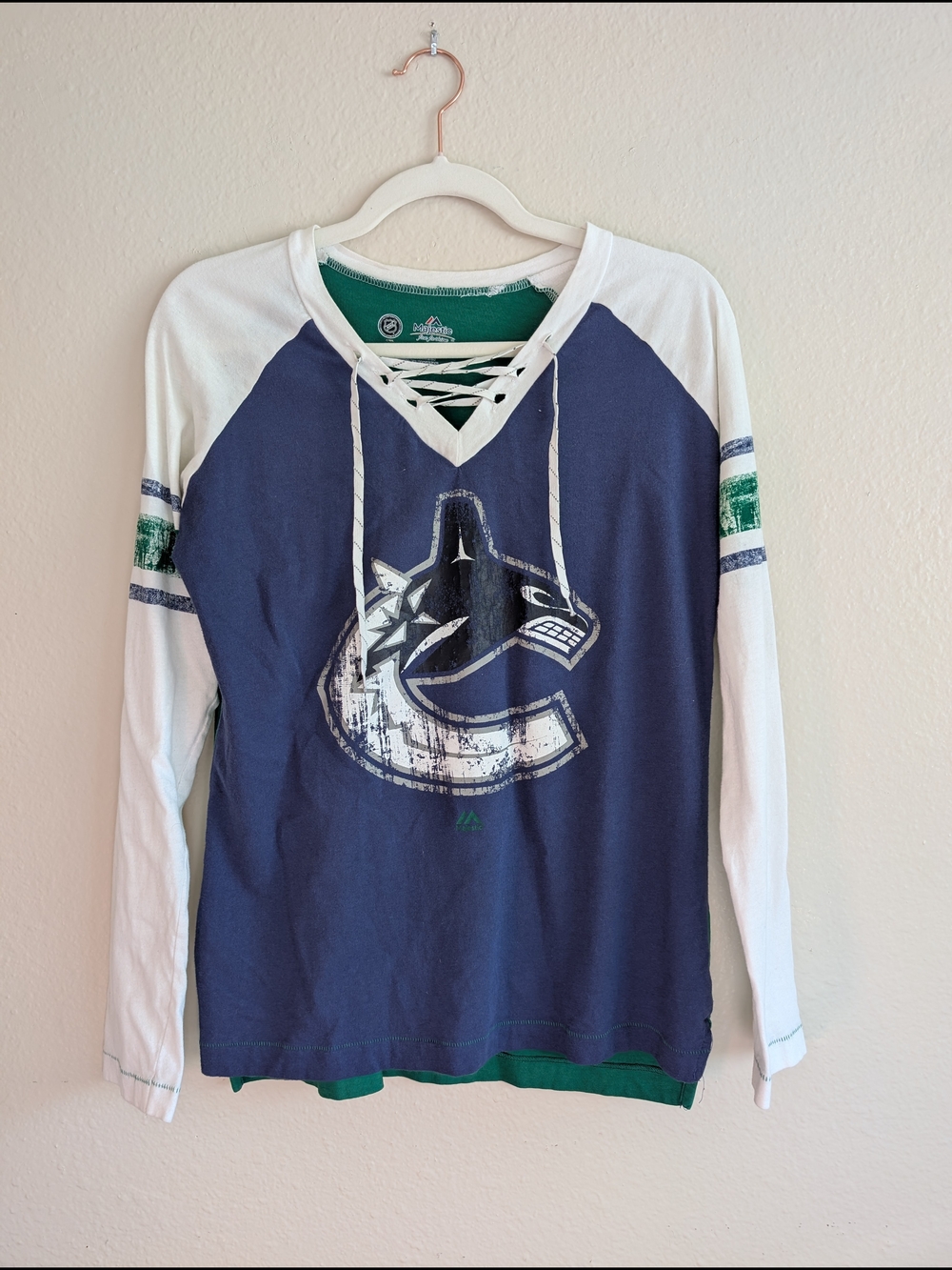 Vancouver Canucks Navy, White & Green Lace-Up Long Sleeve Hockey Tee - Ladies M